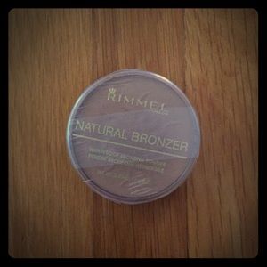 Rimmel Natural Bronzer. New 2 pack deal